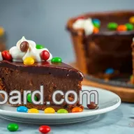 Easy Bake M&M Pie: Gooey Chocolate Goodness to Delight Everyone