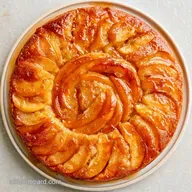 German Apple Sheet Cake for 16 Servings