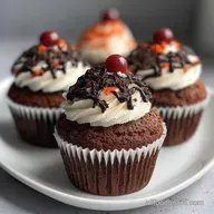 Halloween Cupcakes: Easy Bloody Mud Graveyard Cakes for Kids