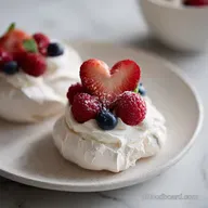 Mini Pavlova: Shatter-Crisp Meringue Dessert in 80 Minutes