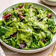 Salad With Pesto Dressing in 5 Minutes