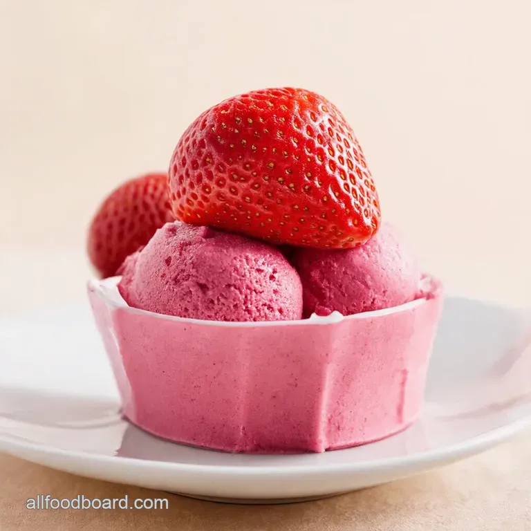 Chocolate Strawberry Swirl Frozen Yogurt Bites